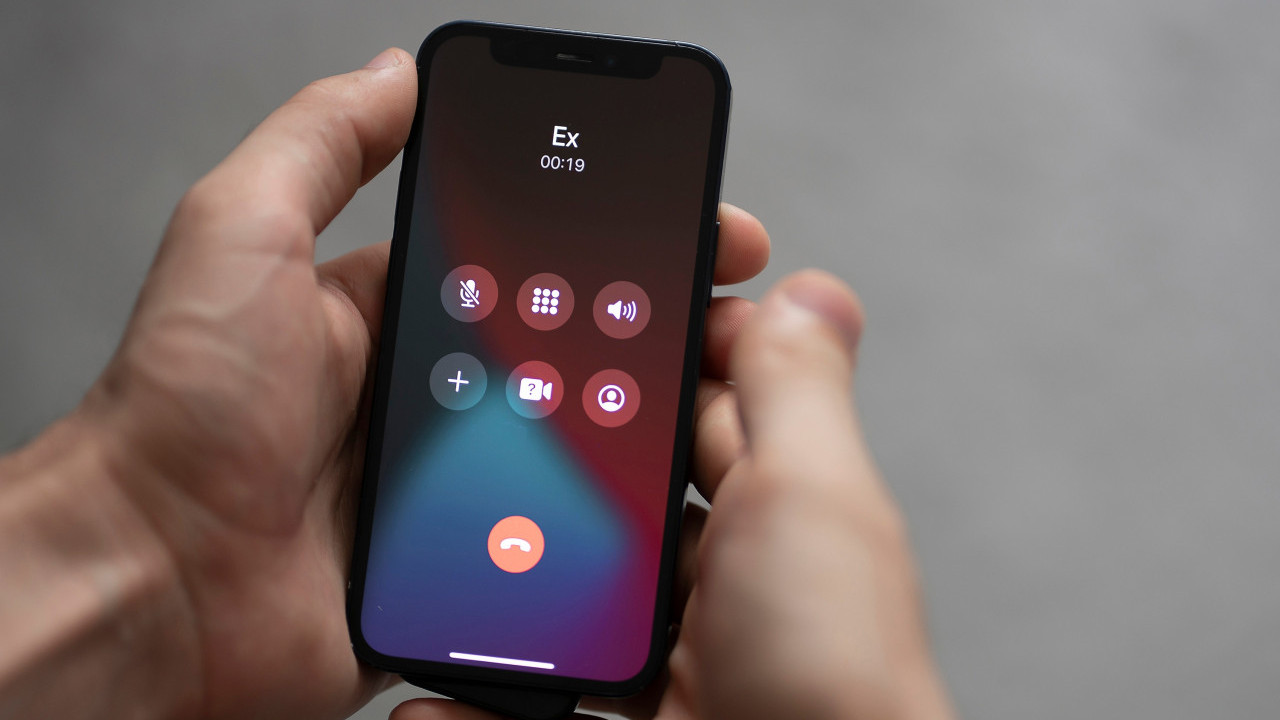 SLANA VODA JE SPAS Ogrebotine nestaju sa telefona OČAS POSLA