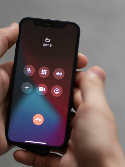 SLANA VODA JE SPAS Ogrebotine nestaju sa telefona OČAS POSLA