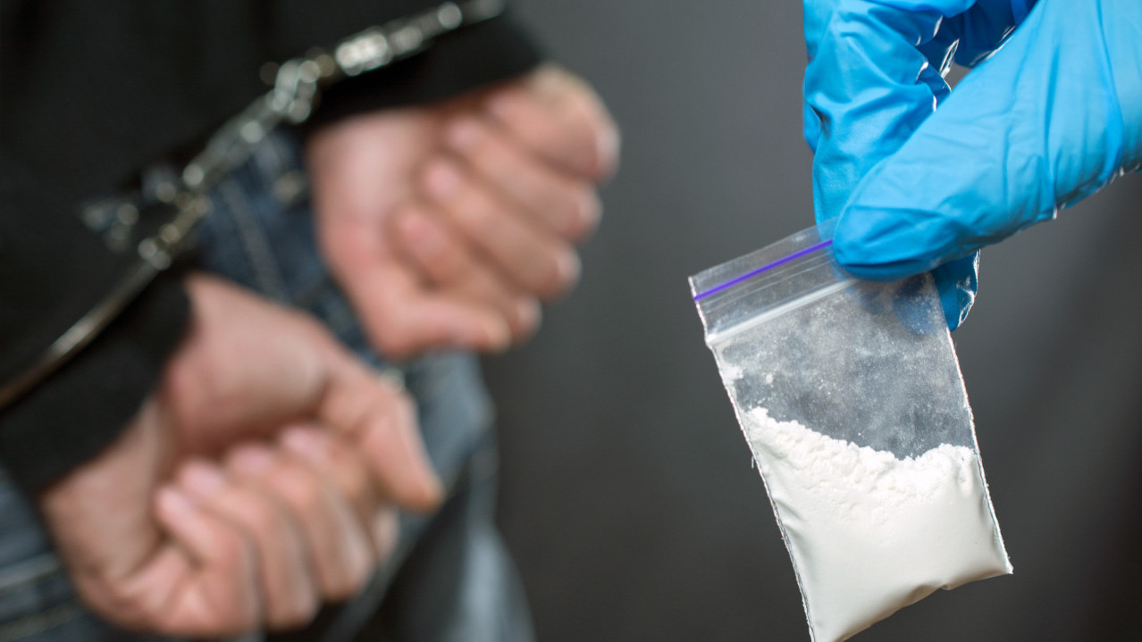 УХАПШЕН СРБИН У АФРИЦИ: Пао с кокаином вредним 12,5 милиона€