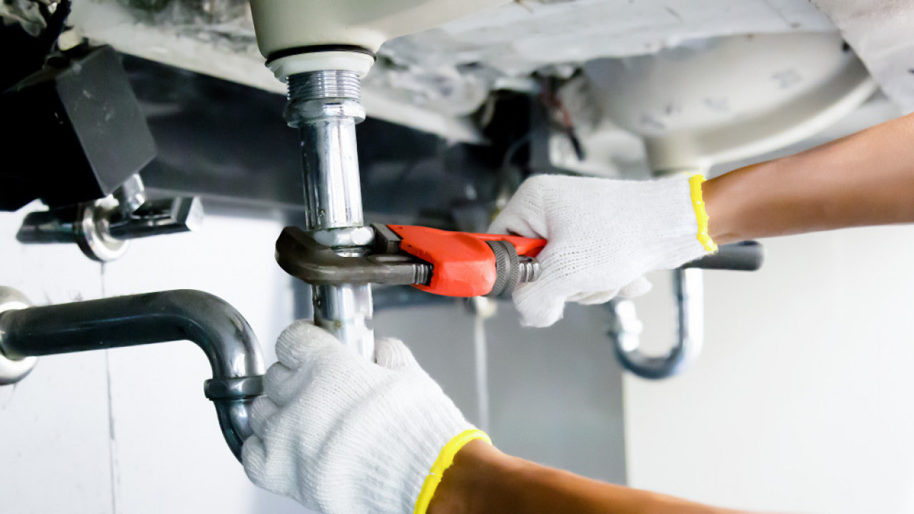 DVA POTEZA SPREČAVAJU PREVARU: Kada majstor kaže cenu...