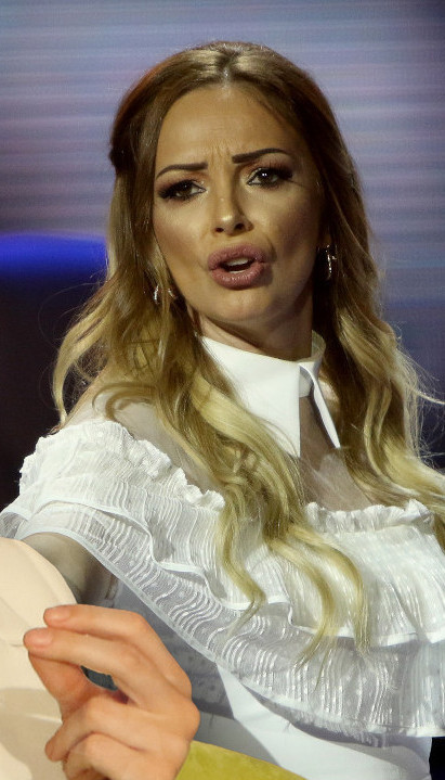 ПЕВАЧИЦА ОСТАВИЛА МУЖА: "Пукла сам са живцима!"