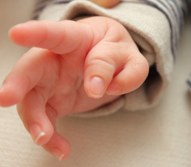 ПРОНАЂЕНО ЈЕ ТЕЛО НОВОРОЂЕНЧЕТА Утврђује се узрок смрти бебе