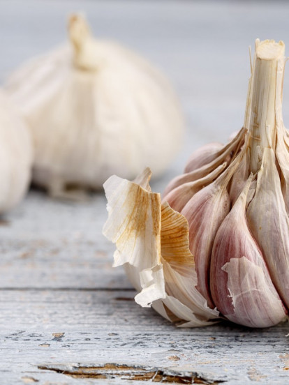 Осам ствари које се дешавају у организму кад једемо бели лук