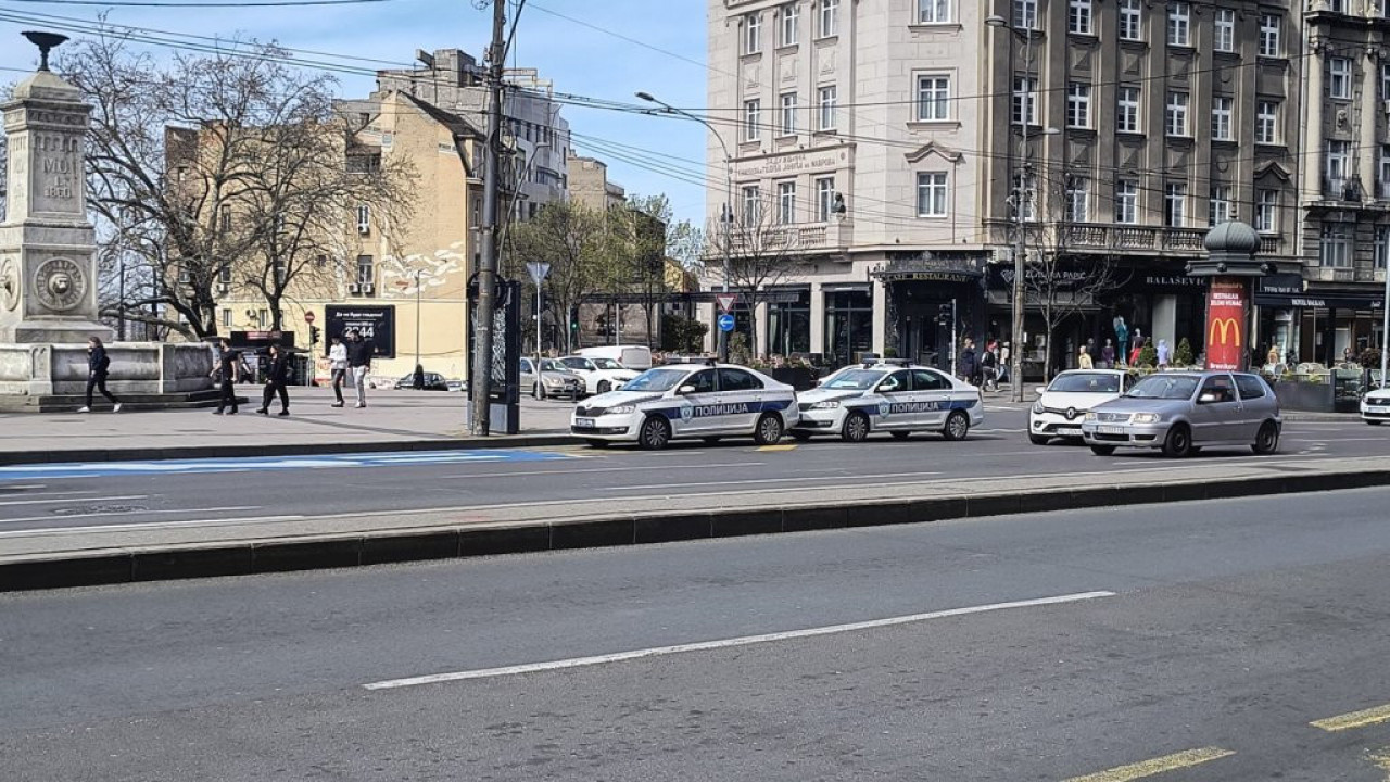 ЛАЖНА УЗБУНА У МОСКВИ: Полиција претражила терен (ФОТО)