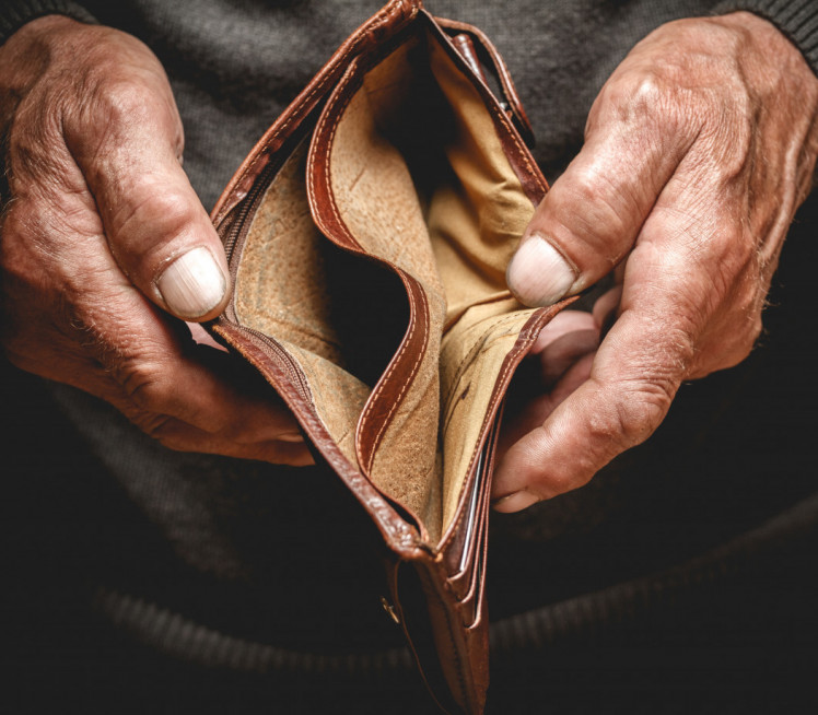 IMAJU RUPU U NOVČANIKU: Ova 3 znaka su najgora s novcem