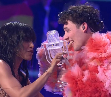 Šok scena na kraju Evrovizije - pobednik SLOMIO trofej VIDEO