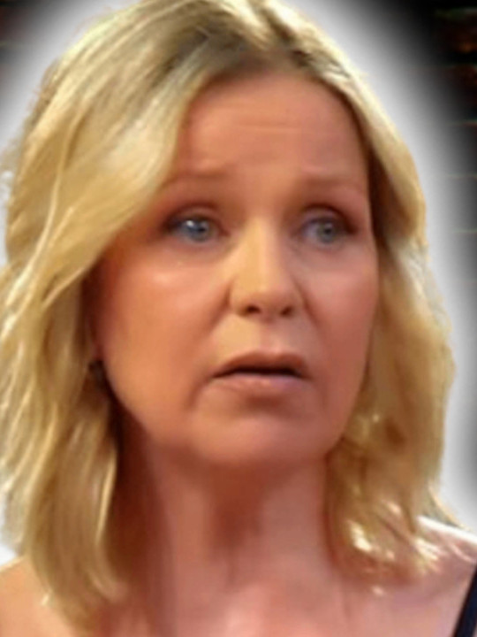 "ОСРАМОТИЛА САМ ИХ": Глумица намеравала себи да одузме живот