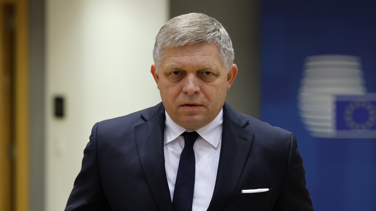 VIŠE NIJE U OPASNOSTI: Stanje premijera Slovačke i dalje teško