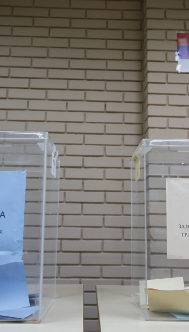 НАЈНОВИЈИ ПРЕСЕК: Познати подаци гласања у Србији