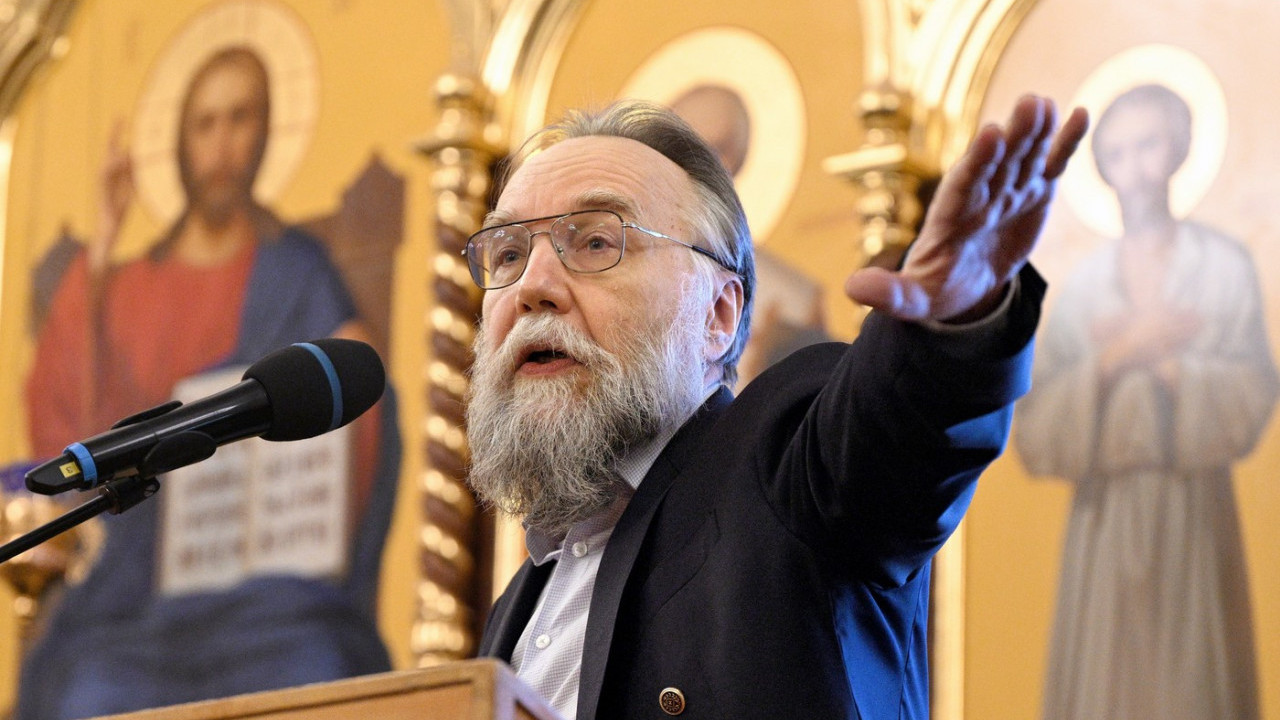 "КРСТИТЕ СЕ...БИЋЕ ПРЕКАСНО" Дугин послао мистериозну поруку