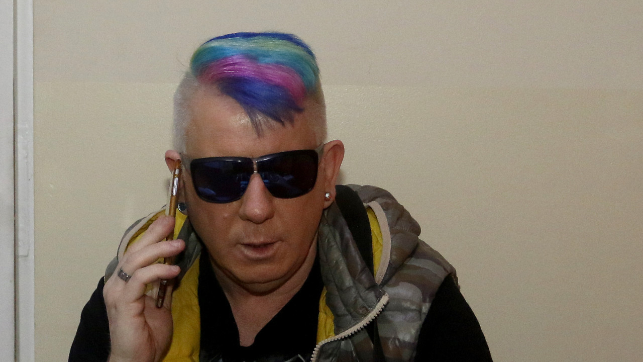 Bežali su od mene,sad bi da se druže: Pevač opleo po estradi