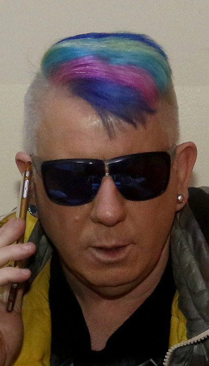 Bežali su od mene,sad bi da se druže: Pevač opleo po estradi