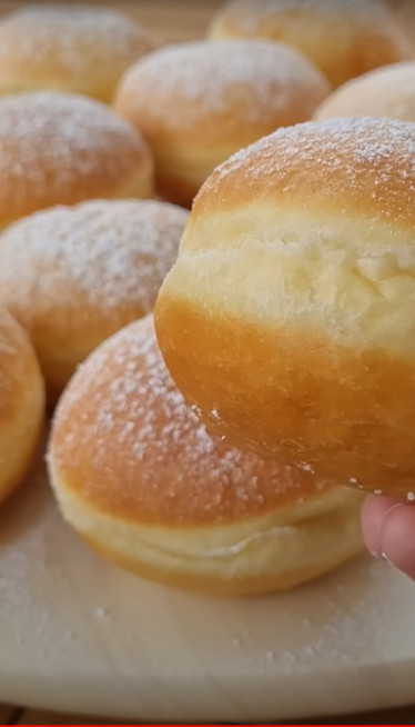 МЕКЕ И ВАЗДУШАСТЕ: Како спремити крофне без каки уља