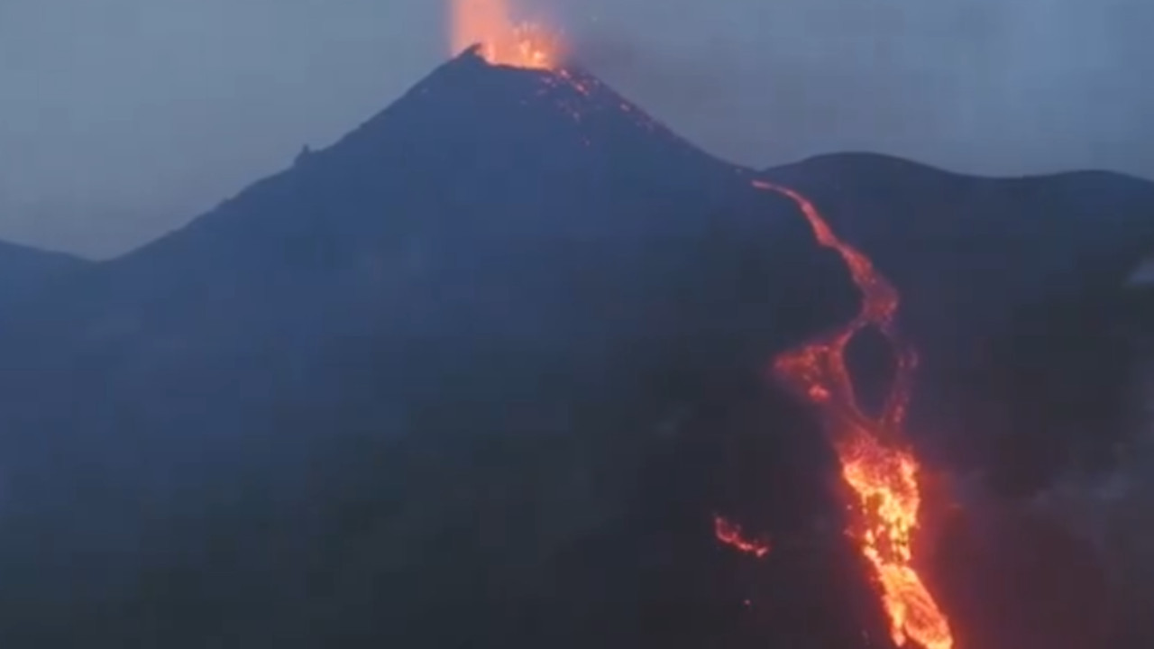 ERUPTIRALA ETNA: Neverovatni snimci vulkana