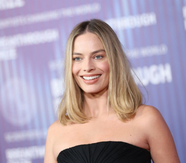 ПРЕД ЊИМА КЛЕЦАЈУ КОЛЕНА Ово је 5 најлепших плавуша Холивуда