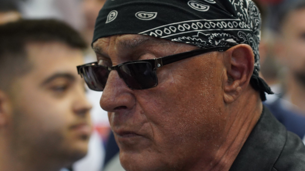 Фотографија Оливера Мандића без мараме