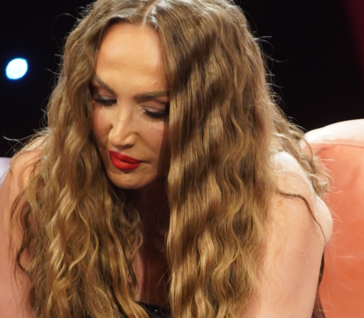 GOGA ISPRATILA MAJKU NA POČINAK: Samo dvoje kolega došlo