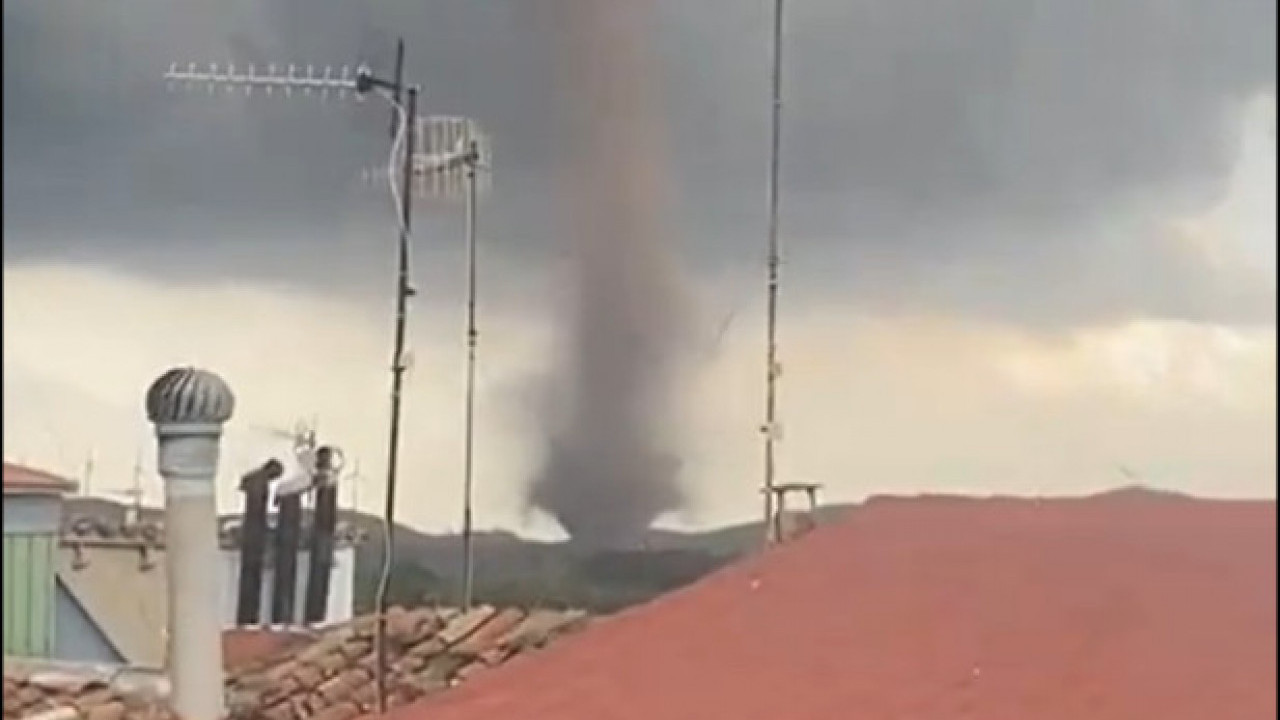 NEVIĐENO! Snimili tornado u Španiji (VIDEO)