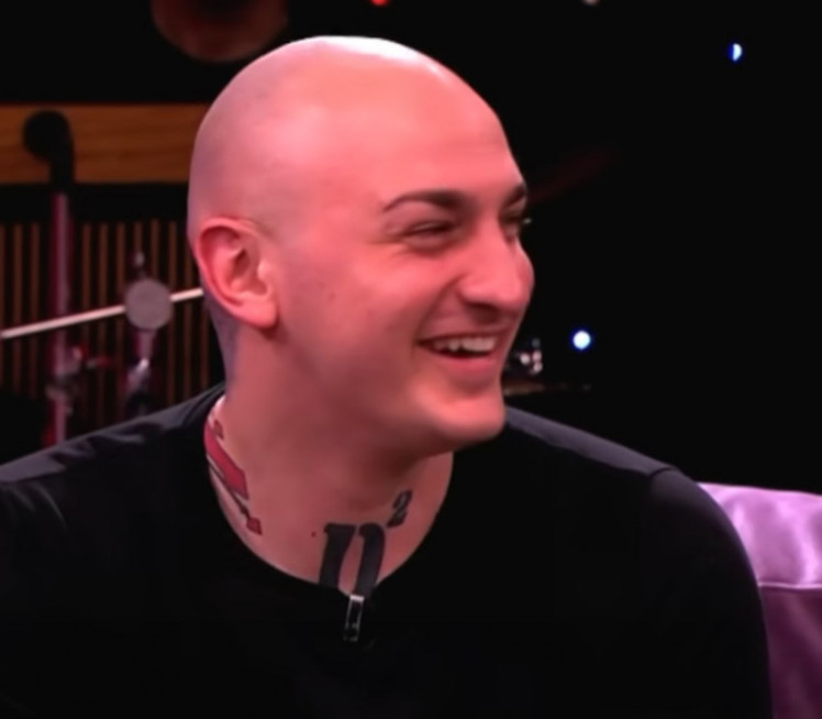 "Deset godina peva, a ništa nije napravila"