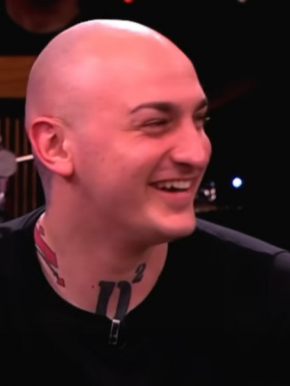 "Deset godina peva, a ništa nije napravila"