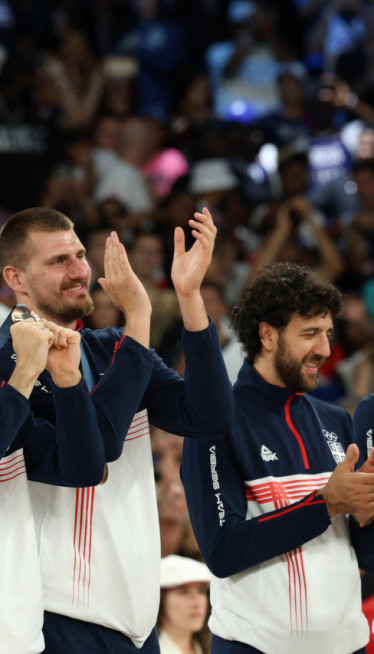 НОВИ ДРЕС СРБИЈЕ: У новој гарнитури напад на европску титулу