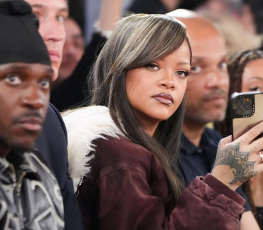 IZVRŠEN NAPAD NA RIJANINU KUĆU: Pucano iz automatske puške