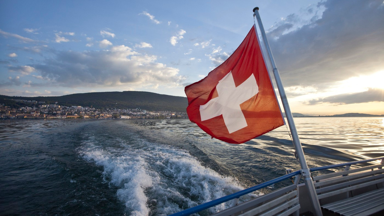 Колико су богати просечни Швајцарци и Американци?