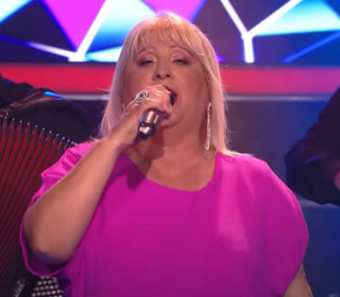 БИЛА ЗАБРАЊЕНА У КАФАНАМА: Шикица од песме саградила куће