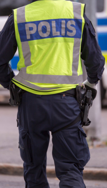 UŽAS U ŠVEDSKOJ: Dečak (14) ranio šestoro ljudi