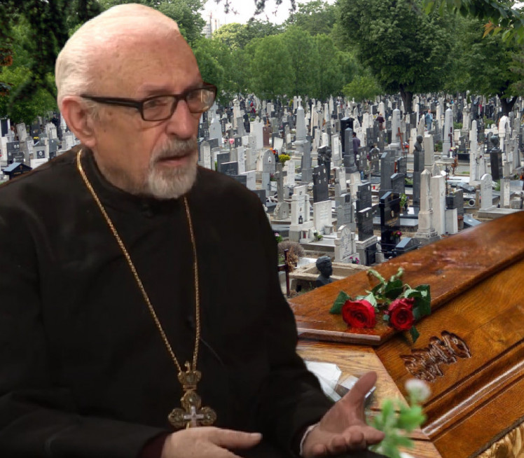 Да ли се ПОКОЈНИК купа или брише крпом? Правила цркве јасна