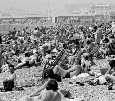 Zašto su na starim fotkama sa plaže SVI MRŠAVI? Evo odgovora