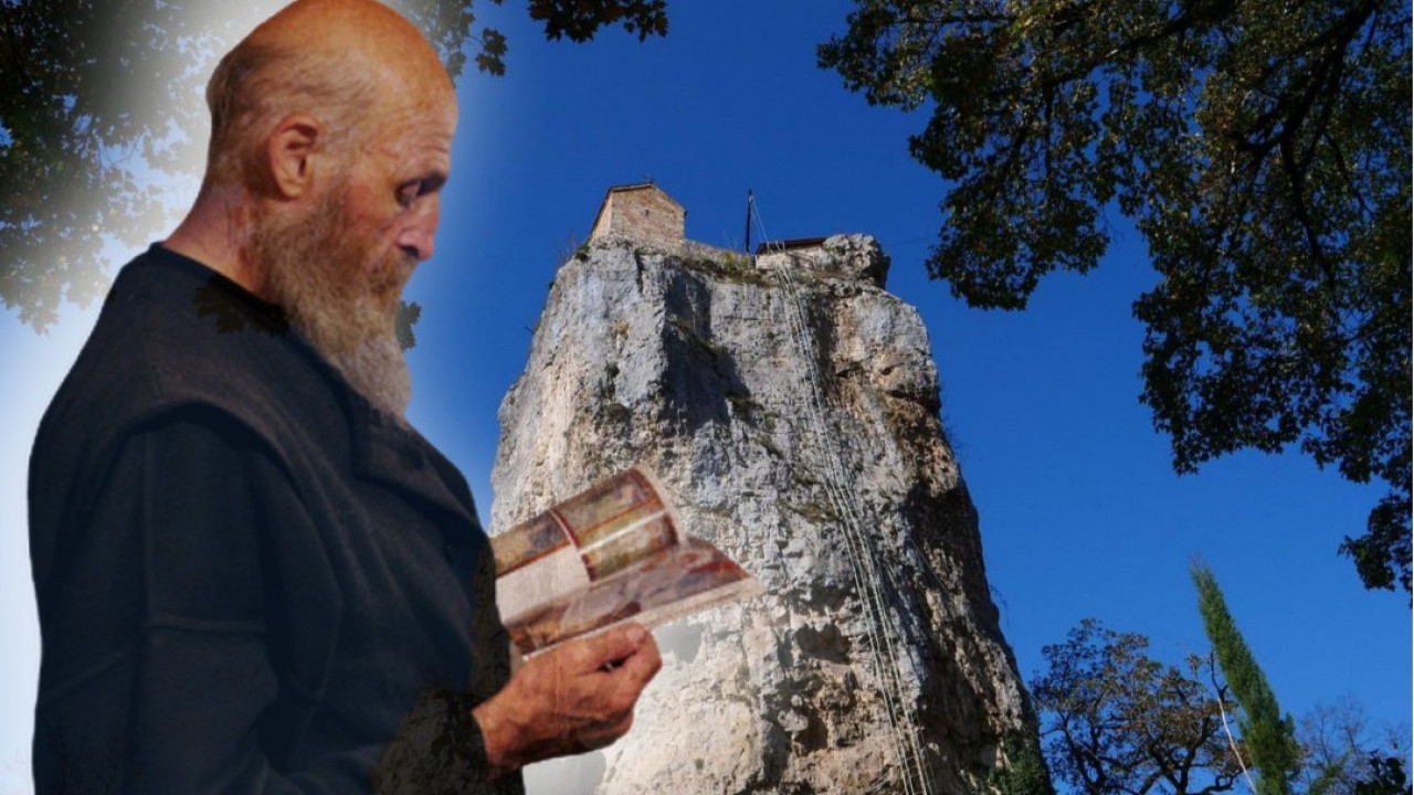 BIO ROBIJAŠ: Monah živi sam na steni visokoj 40 metara