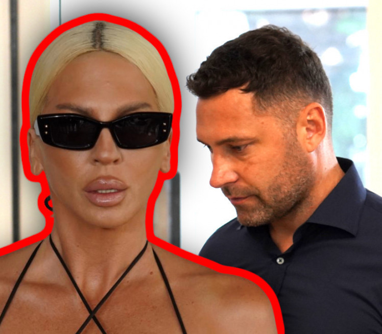 DUŠKO PEVA JELENINU PESMU: Nastala pometnja na mrežama