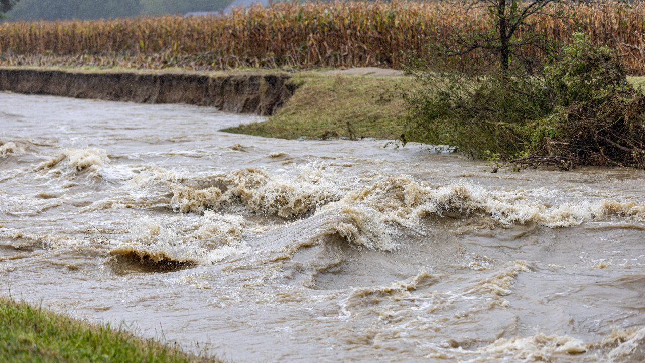 POPLAVE U ŠPANIJI: Kiša ne prestaje da pada