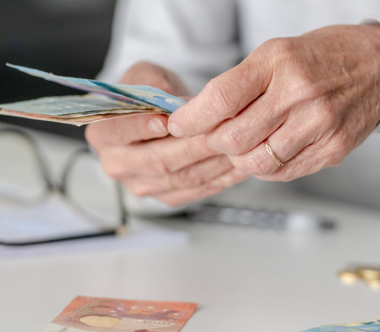 ПЕНЗИЈЕ ОД ДАНАС ЗА 12,2% ВЕЋЕ: Ево кад ће прве исплате