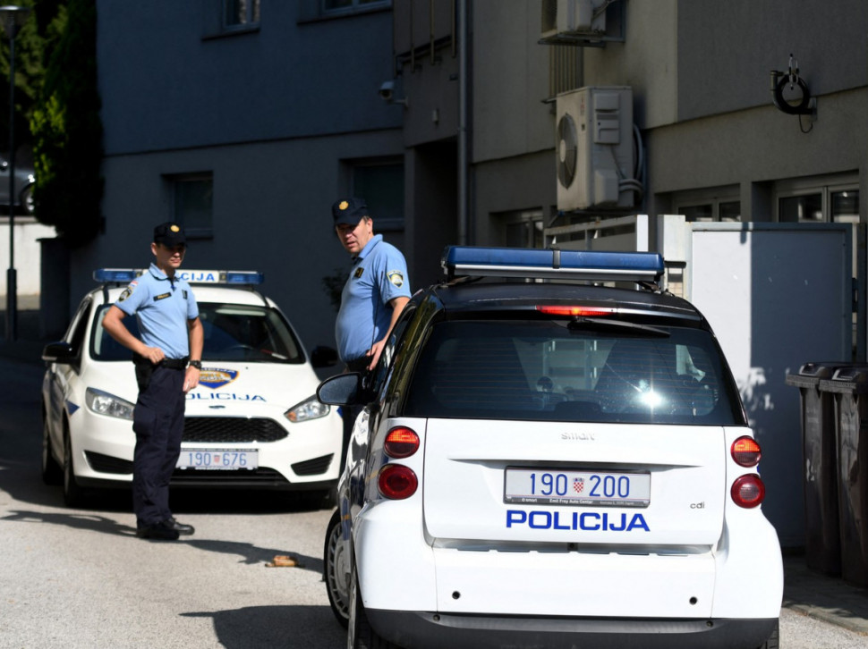 KRA A U HRVATSKOJ Pitaju Se ta e Mu Ukradeni Predmet 