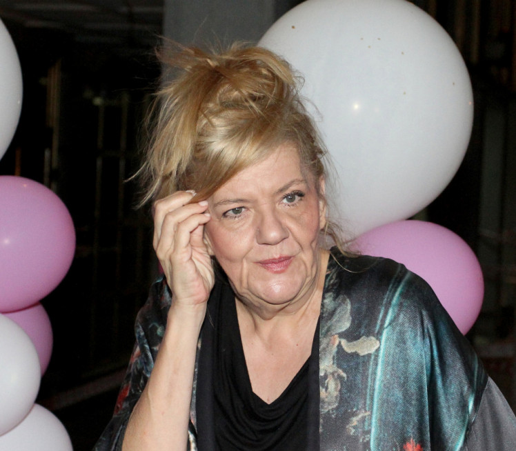 PEVAČICA DUGOVALA MARINI 10.000 EVRA