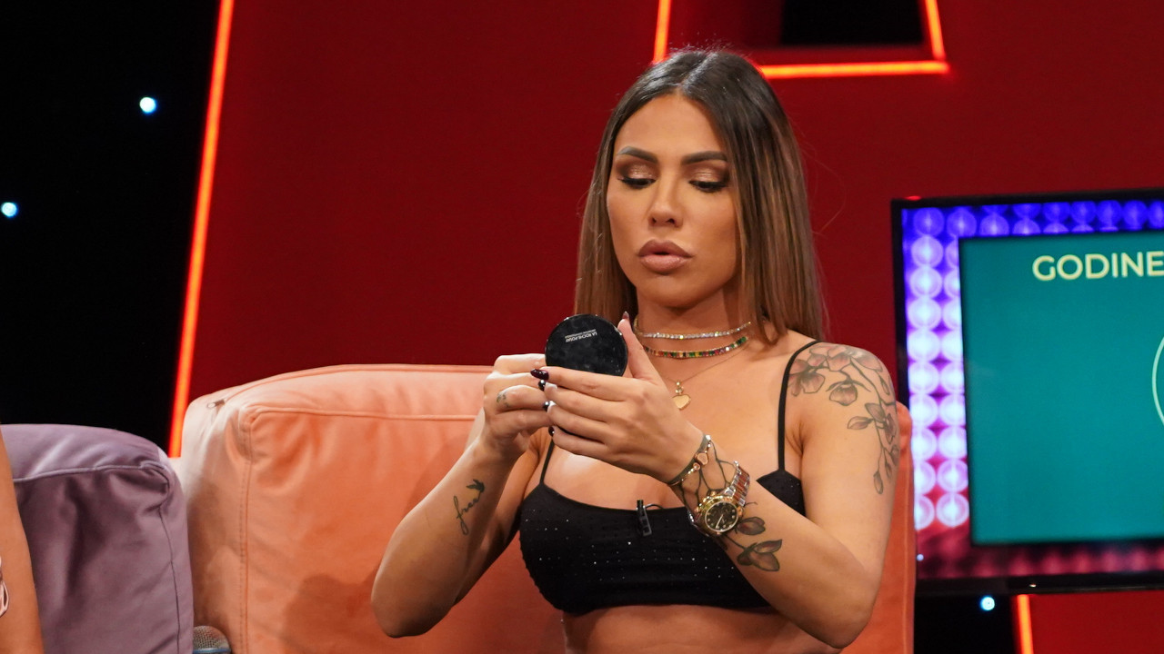 "ОТАЦ МЕ ШИШАО НА ЋЕЛАВО" Сандра у сузама: "Преварио ме је!"