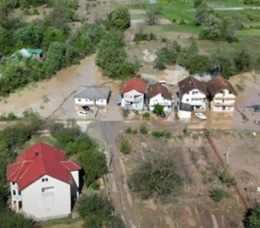 "ОВО ЈЕ КАТАСТРОФА" Поплаве у БиХ однеле велики број жртава