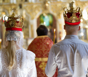 STARO VEROVANJE Koje osobe nikako ne mogu da vam budu kumovi?