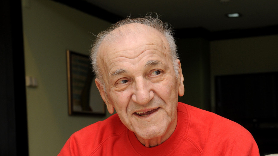 ЧАК 53 ПРОСЕЧНЕ ПЛАТЕ: Бата од овог филма зарадио богатство