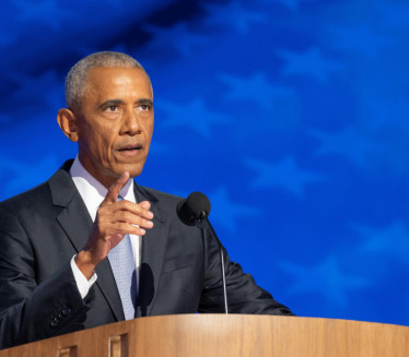 Barak Obama se VRAĆA u politiku - kreću PREDIZBORNI skupovi