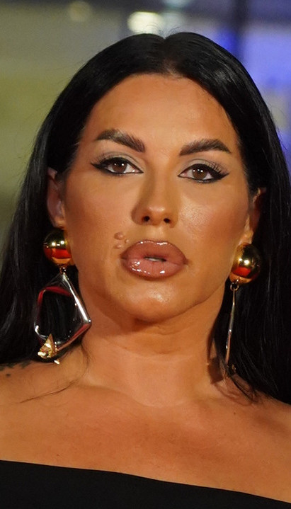 "ПРЕСТАНИТЕ СА ТИМ, ГУШИТЕ ЉУДЕ"