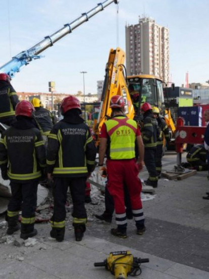 NISU IZDRŽALE: Preminule povređene sestre Tina(9) i Sara(5)