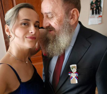 MLAĐA ČETIRI DECENIJE: Politčaru podarila ćerku