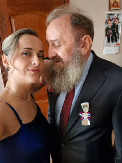 MLAĐA ČETIRI DECENIJE: Politčaru podarila ćerku