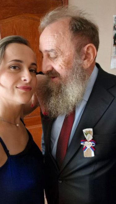 MLAĐA ČETIRI DECENIJE: Politčaru podarila ćerku