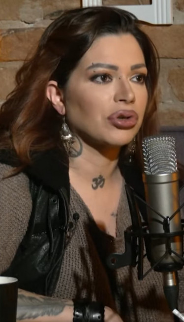 "RADIM PRVU SLIKU OD KRVI": Pevačica šokirala objavom