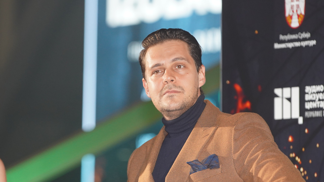 "NEĆEŠ SE SEĆATI" Miloš objavio dirljive fotografije sa sinom