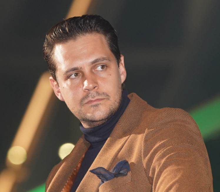 НЕ РАДИМ ТО ЗБОГ НОВЦА! Зашто се Биковић увек враћа Србији